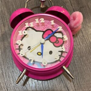 Hello kitty wind up alarm clock in pink